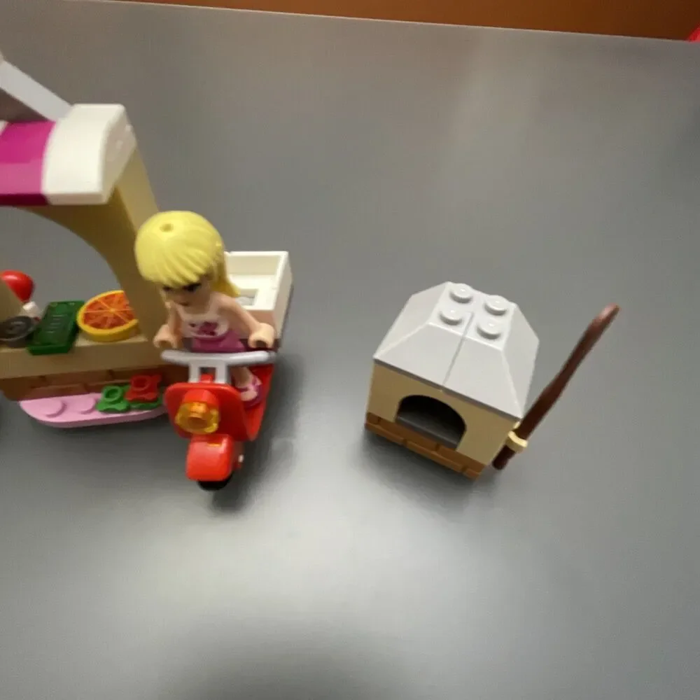 LEGO 41092 Friends Stephanie's Pizzeria 99% Complete with Instructions Retired